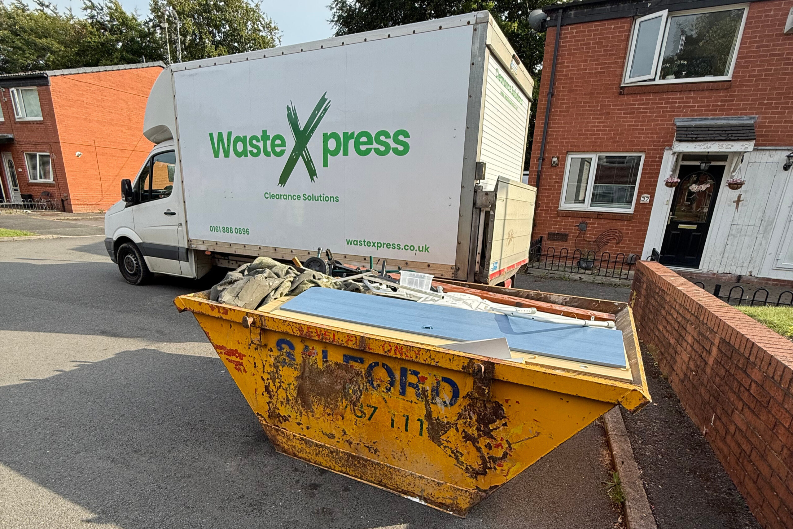 Skip Hire vs Rubbish Removal: Which Waste Disposal is Best?